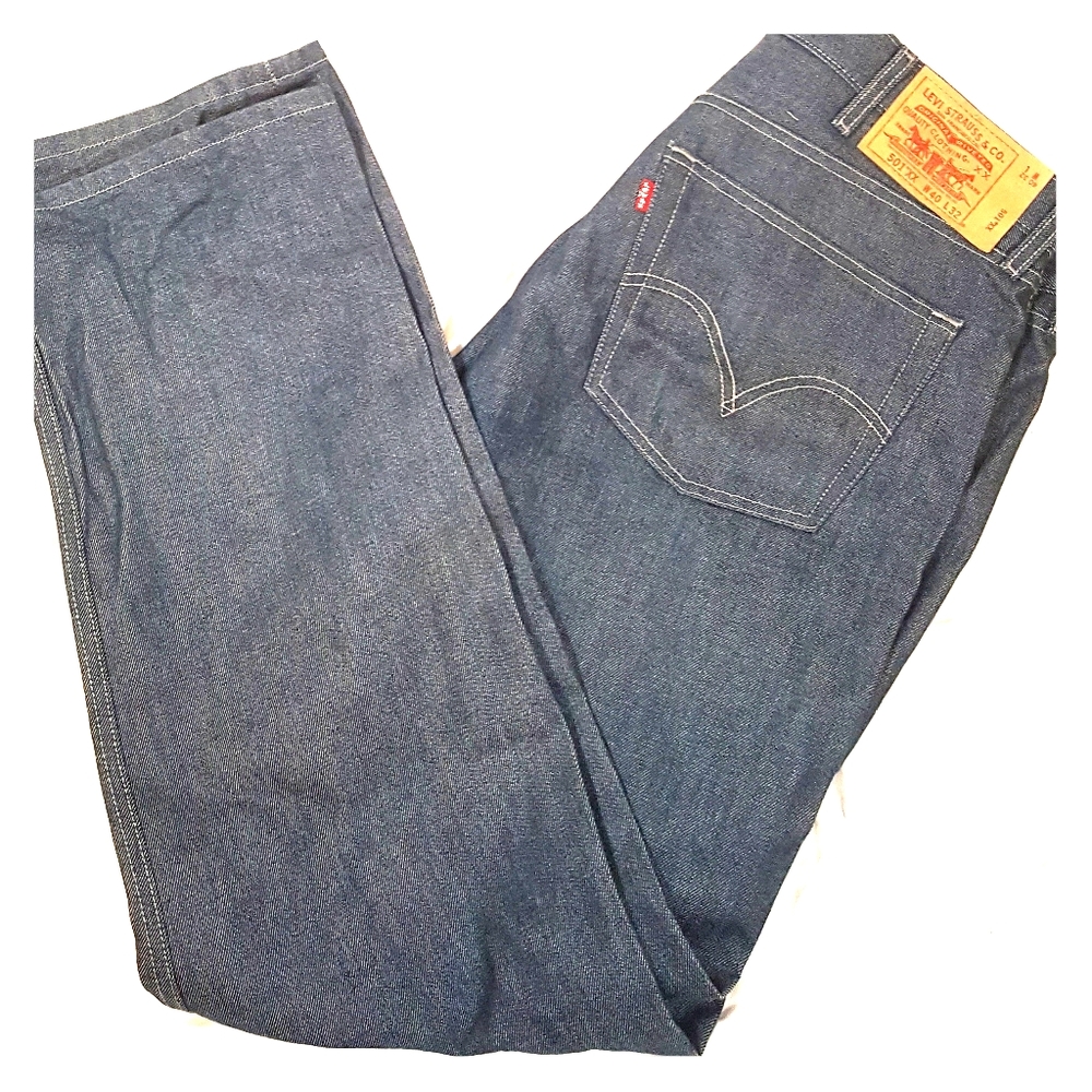 Dark blue Levi jeans 501 size 40x32